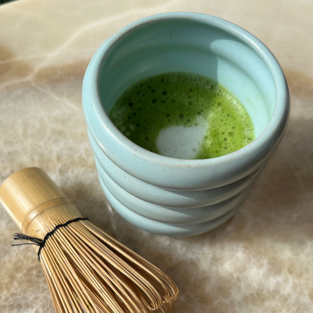 Matcha Besen Chasen mit Bio Matcha Tee by Health Bar 